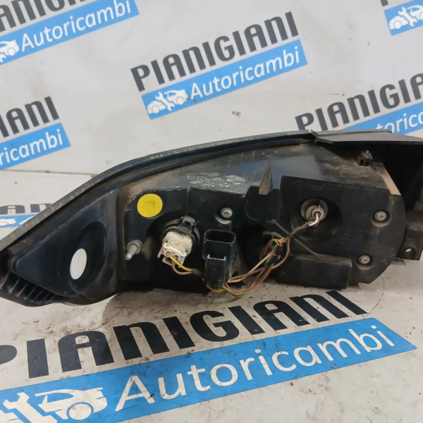 Faro posteriore Land Rover RANGE ROVER EVOQUE 2015 LR074796