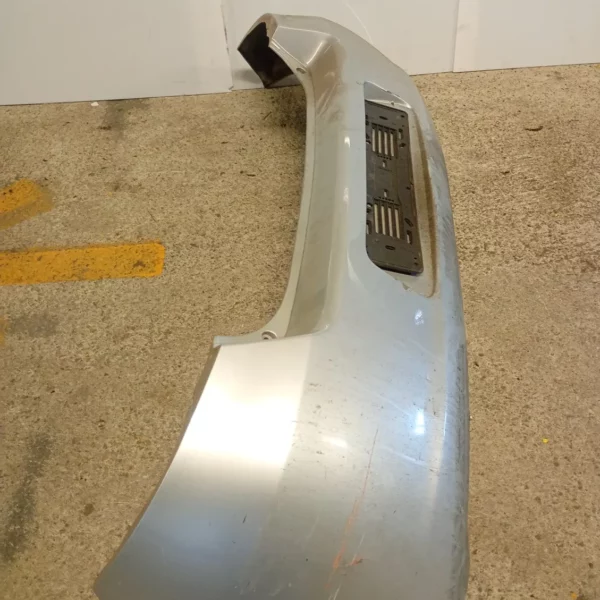 Paraurti posteriore Toyota Yaris (2005 – 2012) 1.3 64 KW benzina 521590D986 2SZ FE