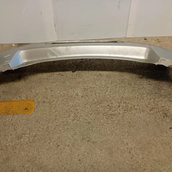 Paraurti posteriore Toyota Yaris (2005 – 2012) 1.3 64 KW benzina 521590D986 2SZ FE