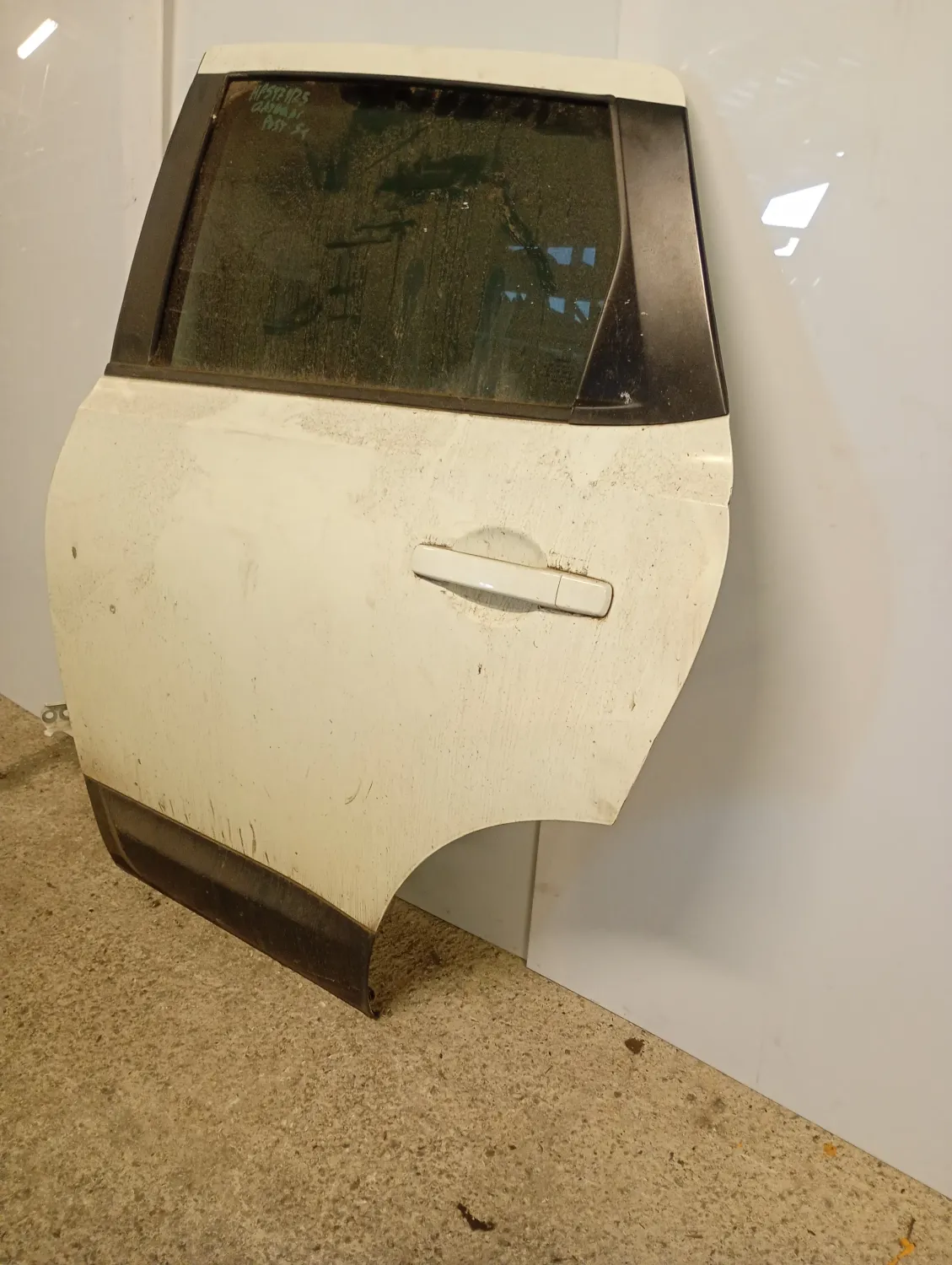 Porta posteriore sinistra Nissan Qashqai (2010 – 2014) 1.5 81 KW diesel H2101JD0MC K9K