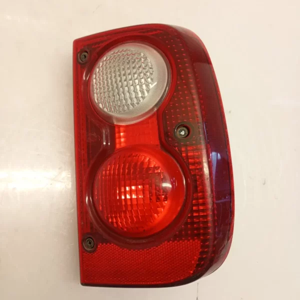 Faro posteriore Land Rover FREELANDER 2004 XFB500140