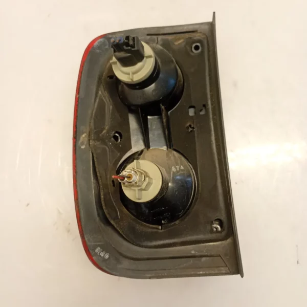 Faro posteriore Land Rover FREELANDER 2004 XFB500140