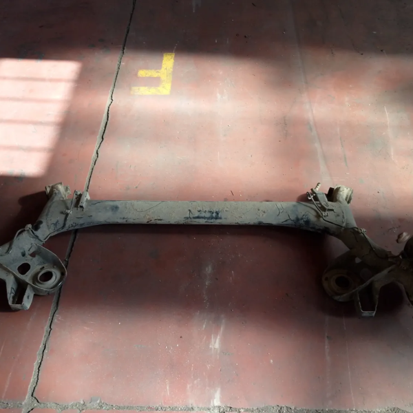 Assale posteriore Volkswagen POLO 2012 6R0500051C