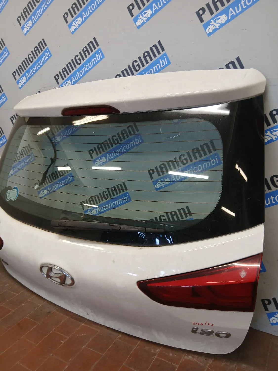 Portellone post. Hyundai I20 (2014 – 2019) 1.3 55 KW benzina 73700C8010 G4LA