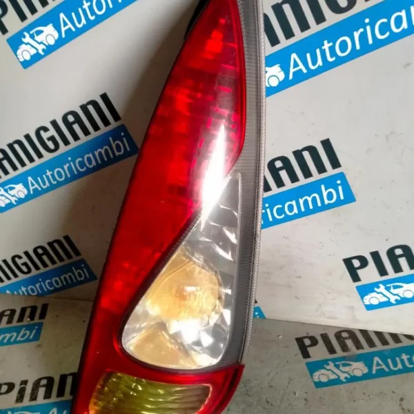 Faro Posteriore Destro Toyota Yaris Verso 2004
