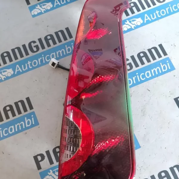 Faro Posteriore Destro Nissan Note 2010