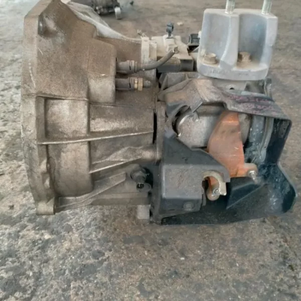 Cambio Mazda 2 F6JC 2008