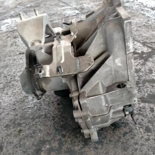 Cambio Mazda 2 F6JC 2008