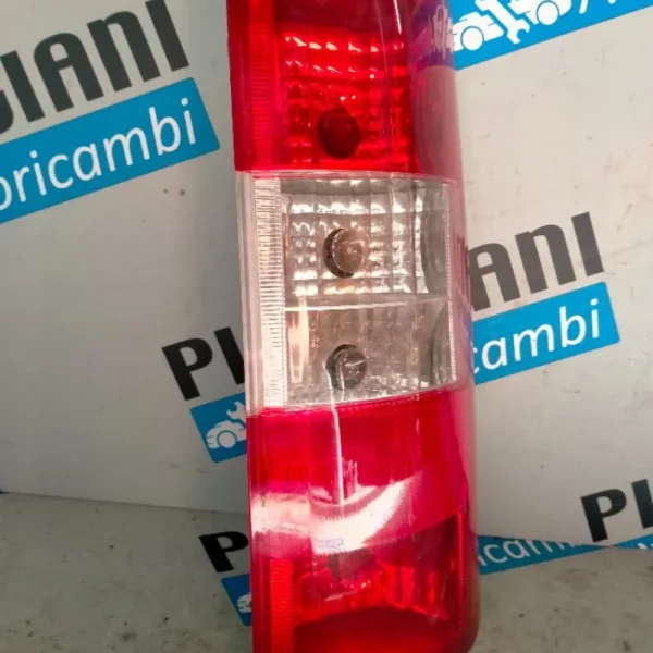 Faro Posteriore Destro Ford Tourneo Connect 2003
