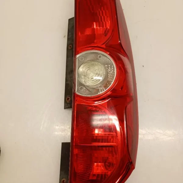 Faro / Fanale / Proiettore Posteriore Destro Fiat Doblò 2009 – 2015