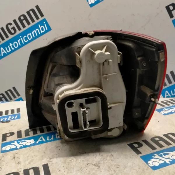 Faro Posteriore Sinistro Volkswagen Polo 6R 2010