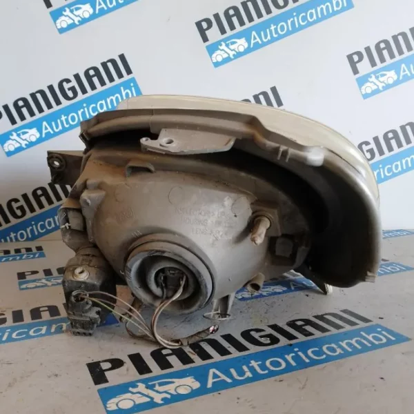 Faro Anteriore Destro Nissan Primastar 2006