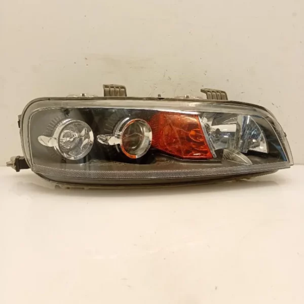 Faro / Fanale / Proiettore Anteriore Destro Fiat Punto 1999 – 2003