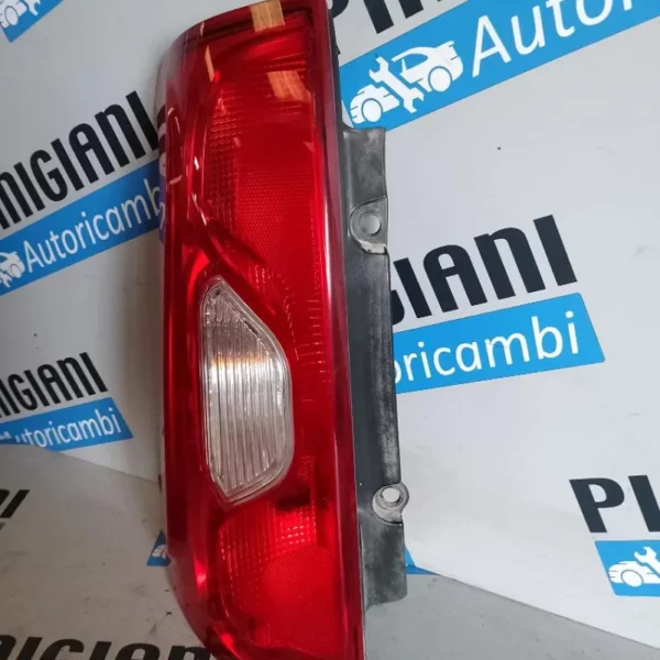 Faro Posteriore Sinistro Fiat Panda 2015
