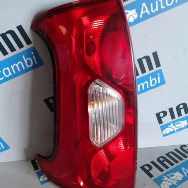 Faro Posteriore Sinistro Fiat Panda 2015