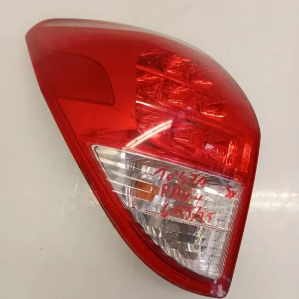 Faro / Fanale Posteriore Sinistro Toyota RAV4 3a Serie 5p 2005 – 2010
