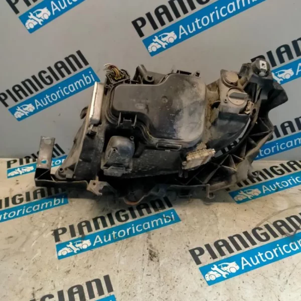 Faro Anteriore Destro Bi-Xenon BMW Serie 3 2004 – 2010
