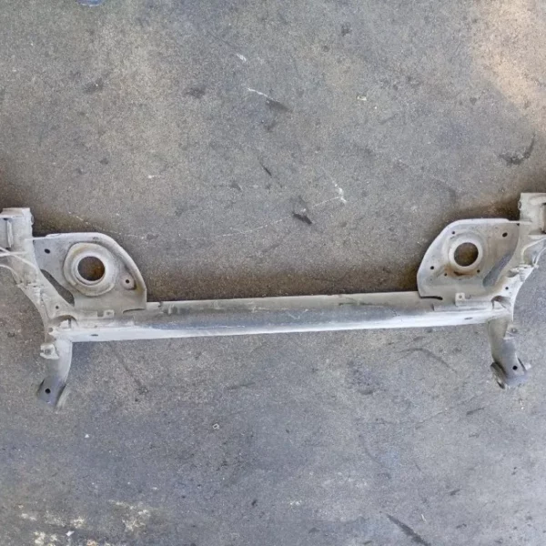 Assale / Ponte Posteriore Nissan Micra K13 1.2 12V 59 KW HR12 2010 – 2016