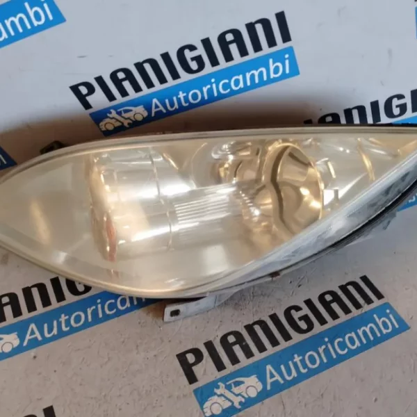 Faro Anteriore Sinistro Mitsubishi Colt 2004