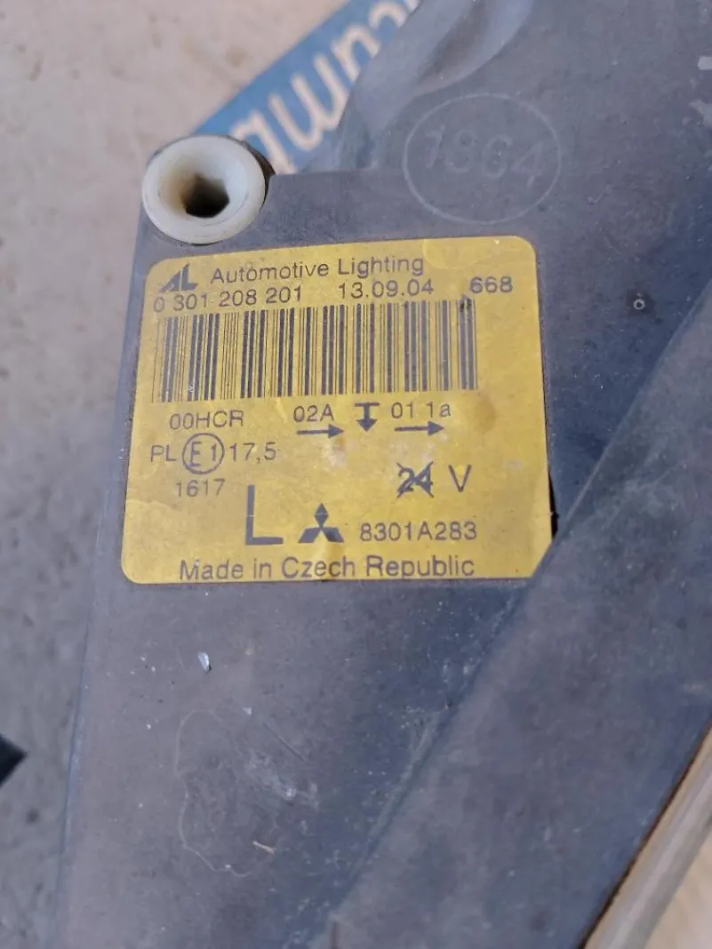 Faro Anteriore Sinistro Mitsubishi Colt 2004