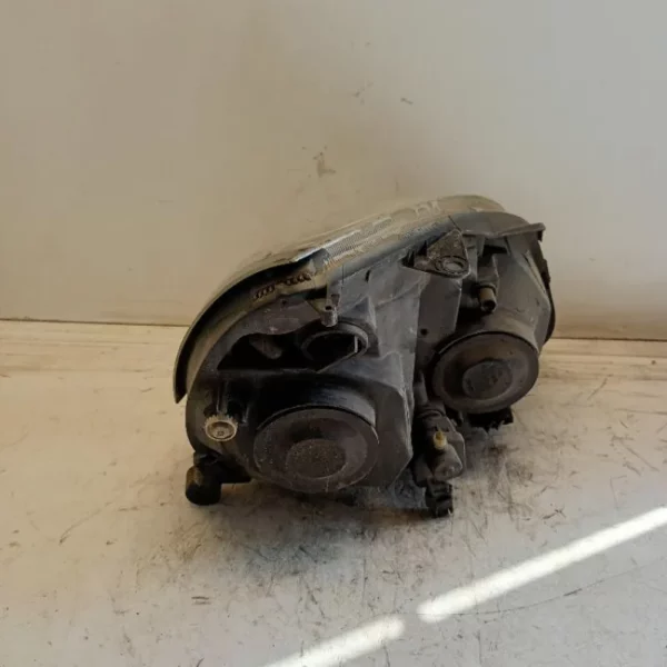 Faro Anteriore Sinistro Renault Clio 2001 – 2005