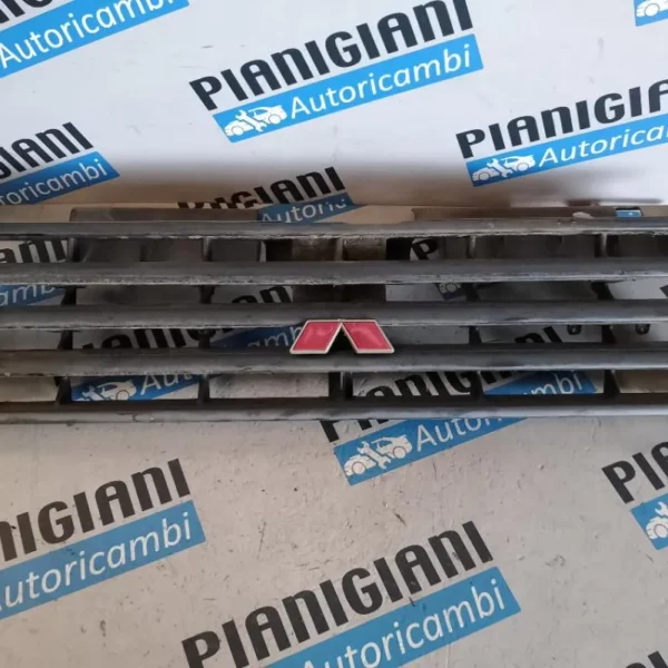 Mascherina Mitsubishi Pajero 1996