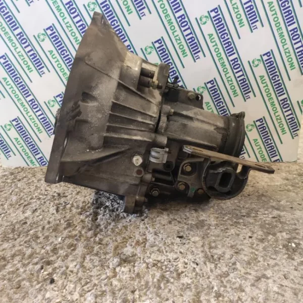 Cambio Ford Ka CDRE 2004