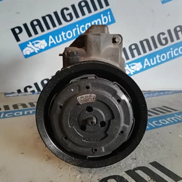 Compressore A/C Mercedes-Benz Vaneo 668914 2002