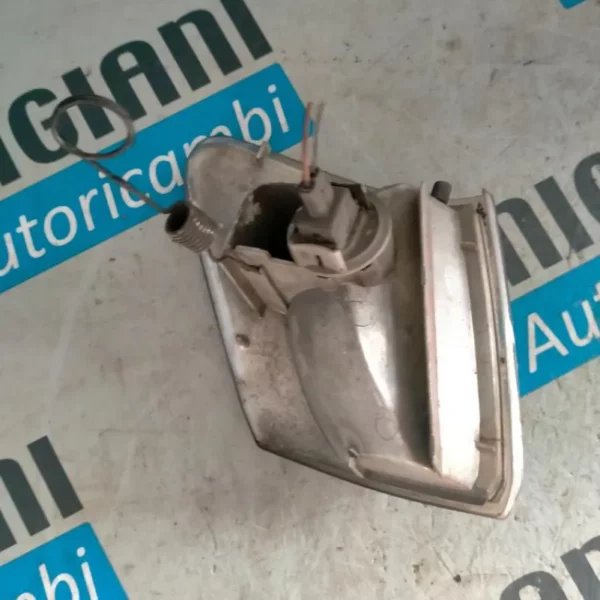 Freccia Anteriore Sinistra Ford Fiesta 1995