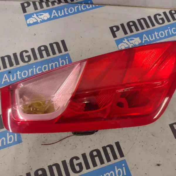 Faro / Fanale Posteriore Sinistro Fiat Grande Punto