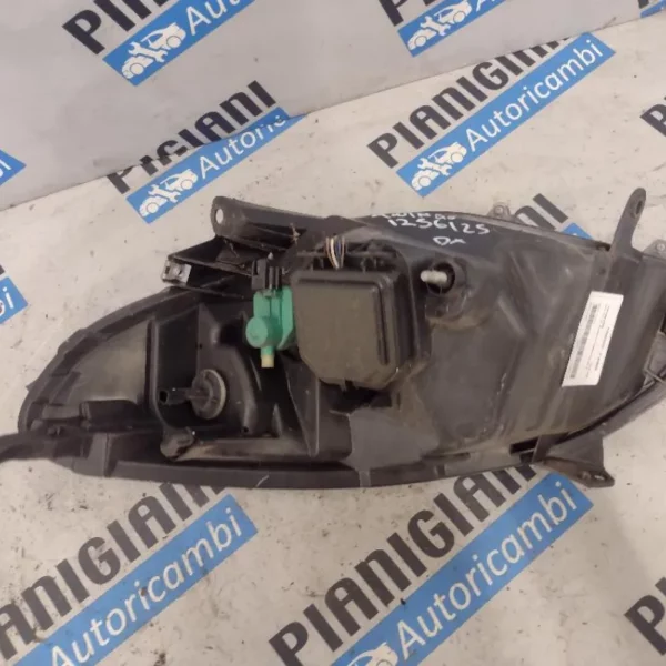 Faro Anteriore Destro Renault Twingo 2007 – 2012