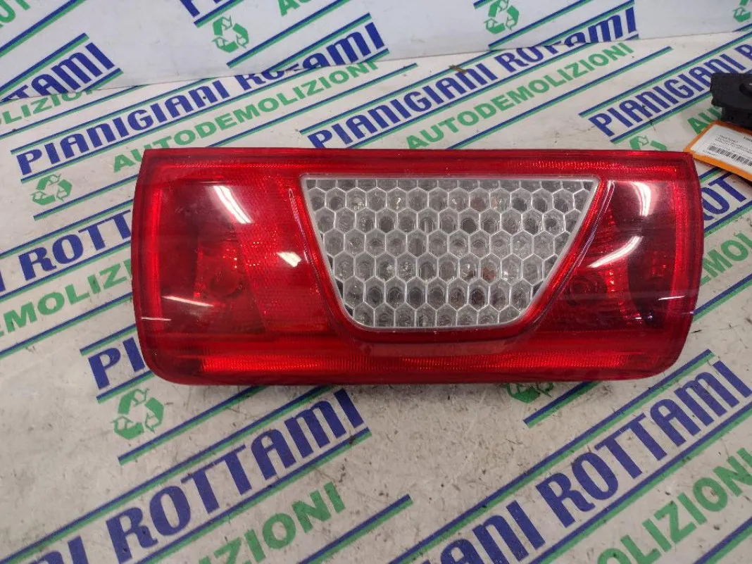 Faro Posteriore Destro Ford Tourneo 2010