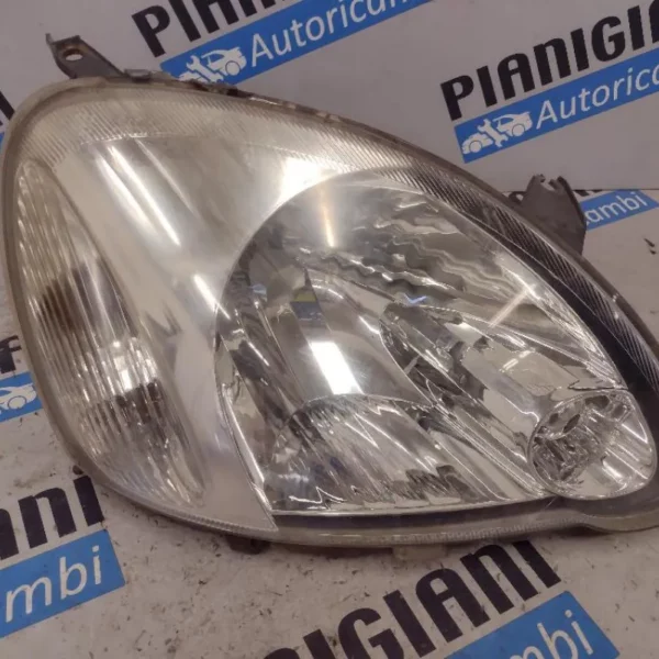 Faro Anteriore Destro Toyota Yaris 2004