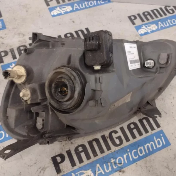 Faro Anteriore Destro Toyota Yaris 2004