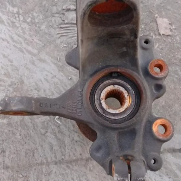 Mozzo Anteriore Sinistro Ford Focus 2014