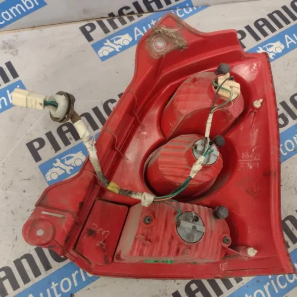Faro Posteriore Sinistro Suzuki Alto 2009 – 2014