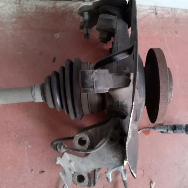 Mozzo e Semiasse Sinistro Peugeot 308 HN01