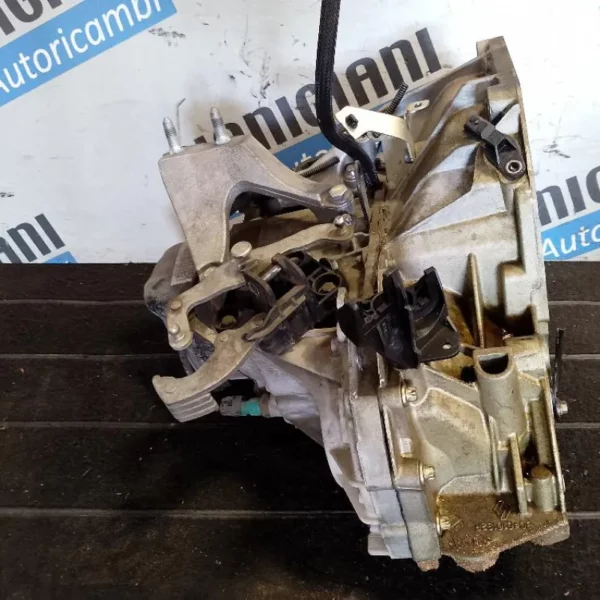 Cambio Dacia Sandero B4DB4