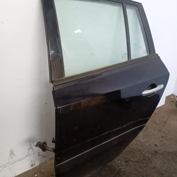 Porta posteriore Renault KOLEOS 2008 821010025R