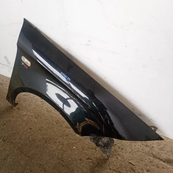 Parafango anteriore destra Seat Altea (2004 – oggi) 2.0 103 KW diesel 5P0821022A BKD