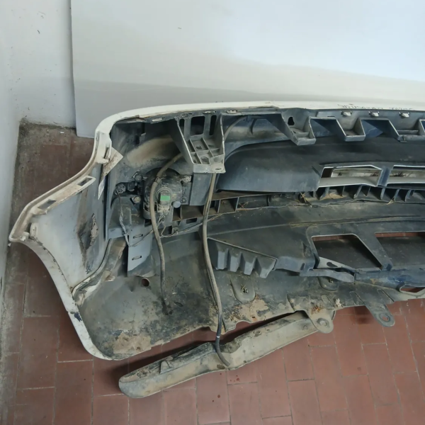 Paraurti anteriore Land Rover Range Rover Sport (2010 – 2013) 3.0 180 KW diesel LR015076 306DT