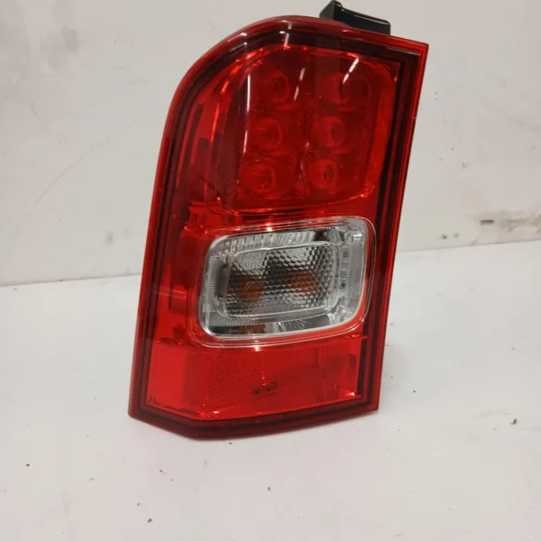 Faro posteriore est. Suzuki IGNIS 2018 3567062R11000