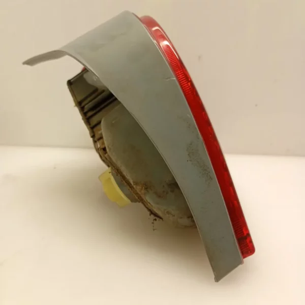 Faro posteriore destra Toyota Yaris (2001 – 2005) 1.0 48 KW benzina 815510D070 1SZ FE