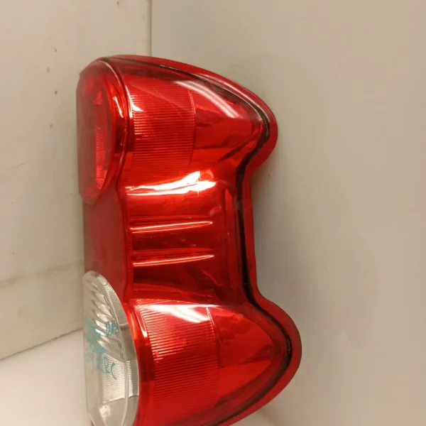 Faro posteriore destra Nissan Nv200 (2009 – oggi) 1.5 66 KW diesel 26550BJ00A K9K