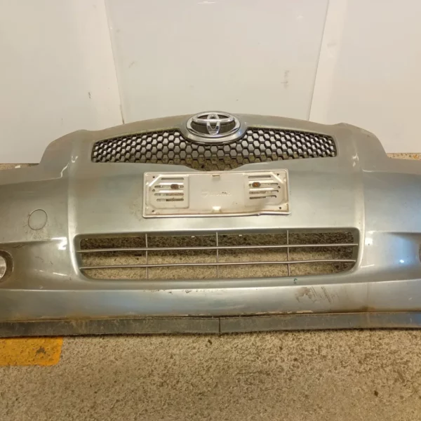Paraurti anteriore Toyota Yaris (2005 – 2012) 1.0 51 KW benzina 521190D977 1KR FE