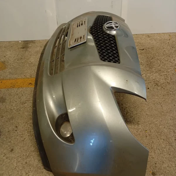 Paraurti anteriore Toyota Yaris (2005 – 2012) 1.0 51 KW benzina 521190D977 1KR FE