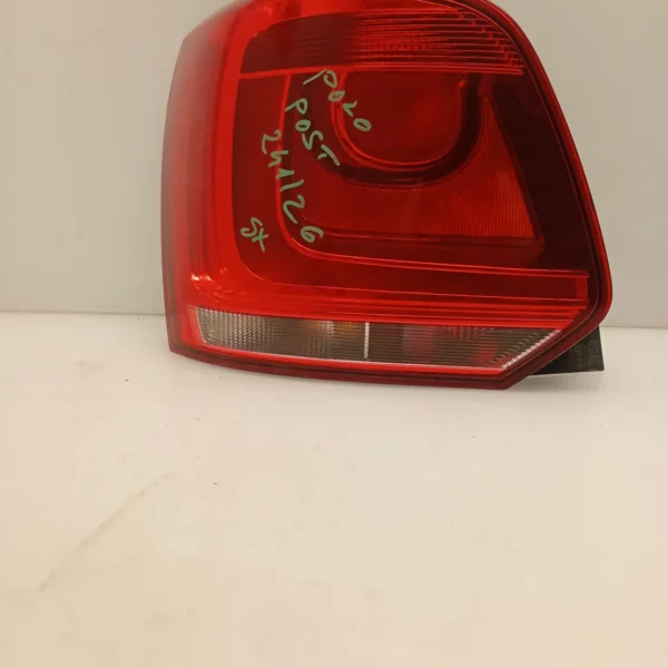 Faro posteriore sinistra Volkswagen Polo (2009 – 2014) 1.2 51 KW benzina 6R0945095AH CGP