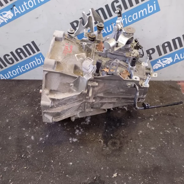 Cambio completo Suzuki IGNIS 2018 2400052831000