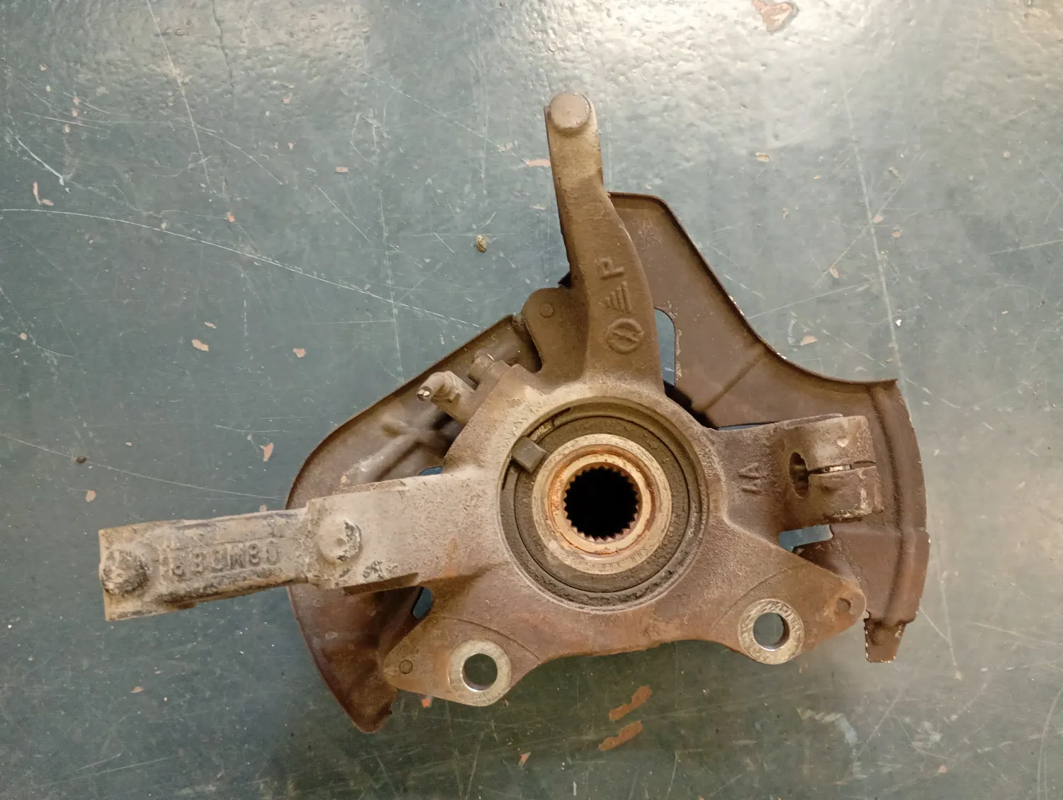 Mozzo anteriore Fiat PANDA 2009 51824630