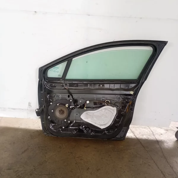 Porta anteriore destra Renault Clio 4a Serie (2012 – 2016) 1.5 55 KW diesel 801008302R K9K C6